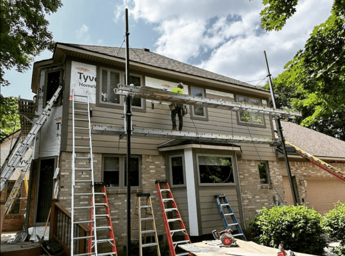 Hiring a Siding Contractor Near Me: What to Know Before You Start