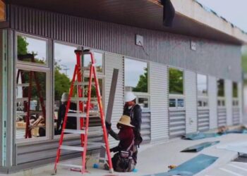 Leading Siding Contractors: Select the Right Fit for Your Home